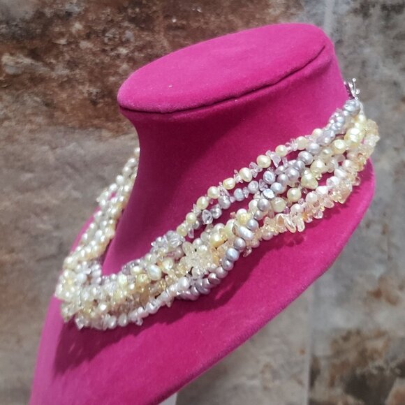 Multi Strand Pearls Beads Necklace - Picture 5 of 9